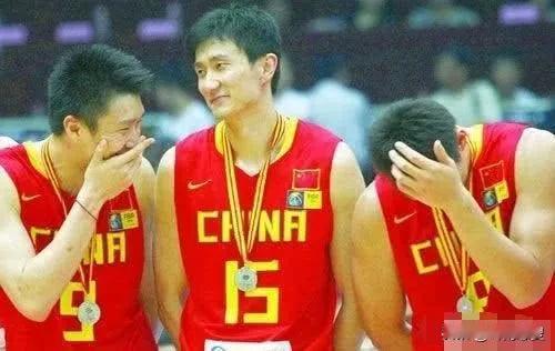 郭士强还是当年的郭士强，极其严谨，极其认真，同时又极其的自恃、固执和古板。20