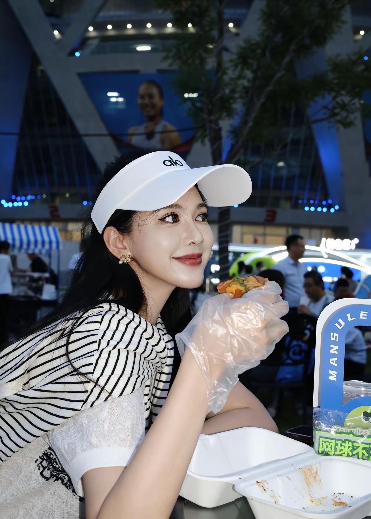 为何男人喜欢看美女