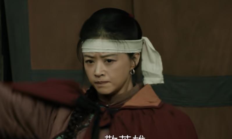 《归队》最新剧情预告，老汤被捕，鲁长山用金条买枪，大阔枝带领民众为英雄敬酒！为