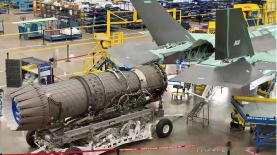 美国军工巨头洛克希德·马丁，如今妥妥把一手好牌打得稀烂，日子难熬得不行。202