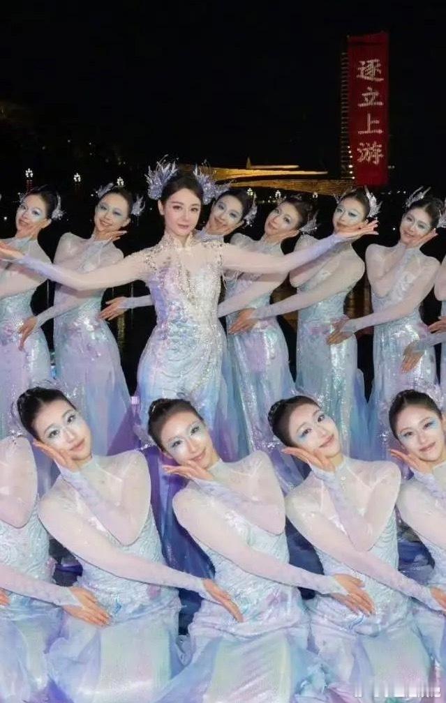 迪丽热巴的春晚镜头，有点太难评了吧