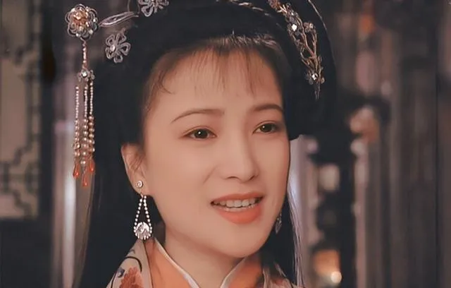 一天晚上，名妓李师师想着宋徽宗晚上不会再来找自己，于是就约了老相好周邦彦。然而正
