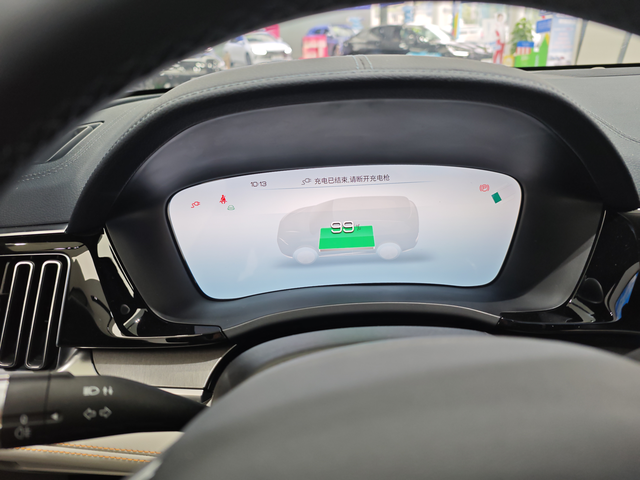 宋PLUS到底值不值得买？众所周知，比亚迪宋plus是比亚迪车型里面销量最高的