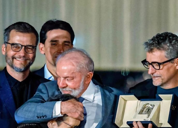 着急，巴西派人访华当地时间3月17日，为了能够向中国出口更多大豆，巴西政府宣