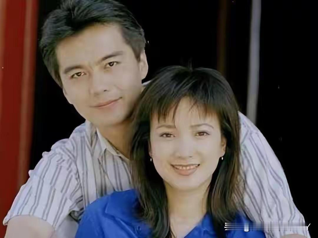 我觉得​何晴去世了，​最大的遗憾，不是跟许亚军离婚，而是没看到24岁的儿子许何成