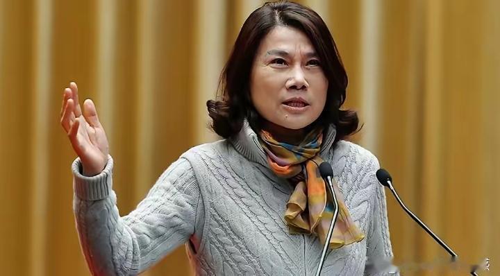 格力003号装配工王卫国递上辞职信，董明珠拍桌承诺：再干5年，没房我兜底。流水线