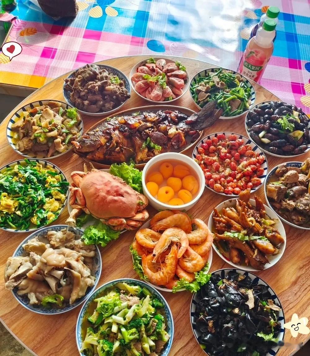 大年初四，家里终于清静了，我妈却下达了一道“硬指令”：开启剩菜清零模式，按除夕、