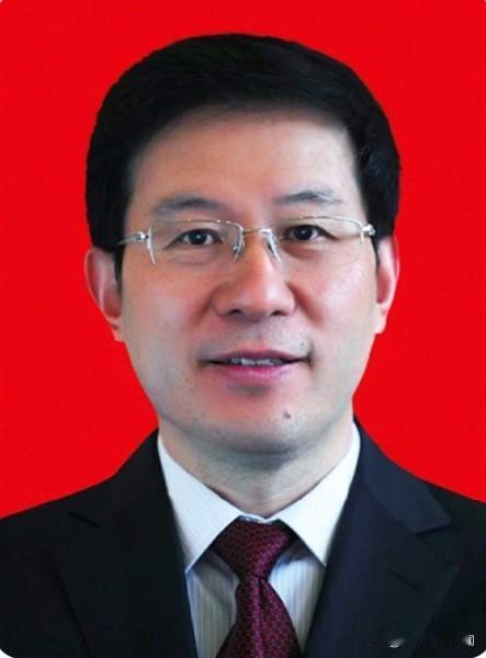 他曾历任临汾市委副书记、市长、市委书记。山西喜闻人，现年64岁，1985年参加工