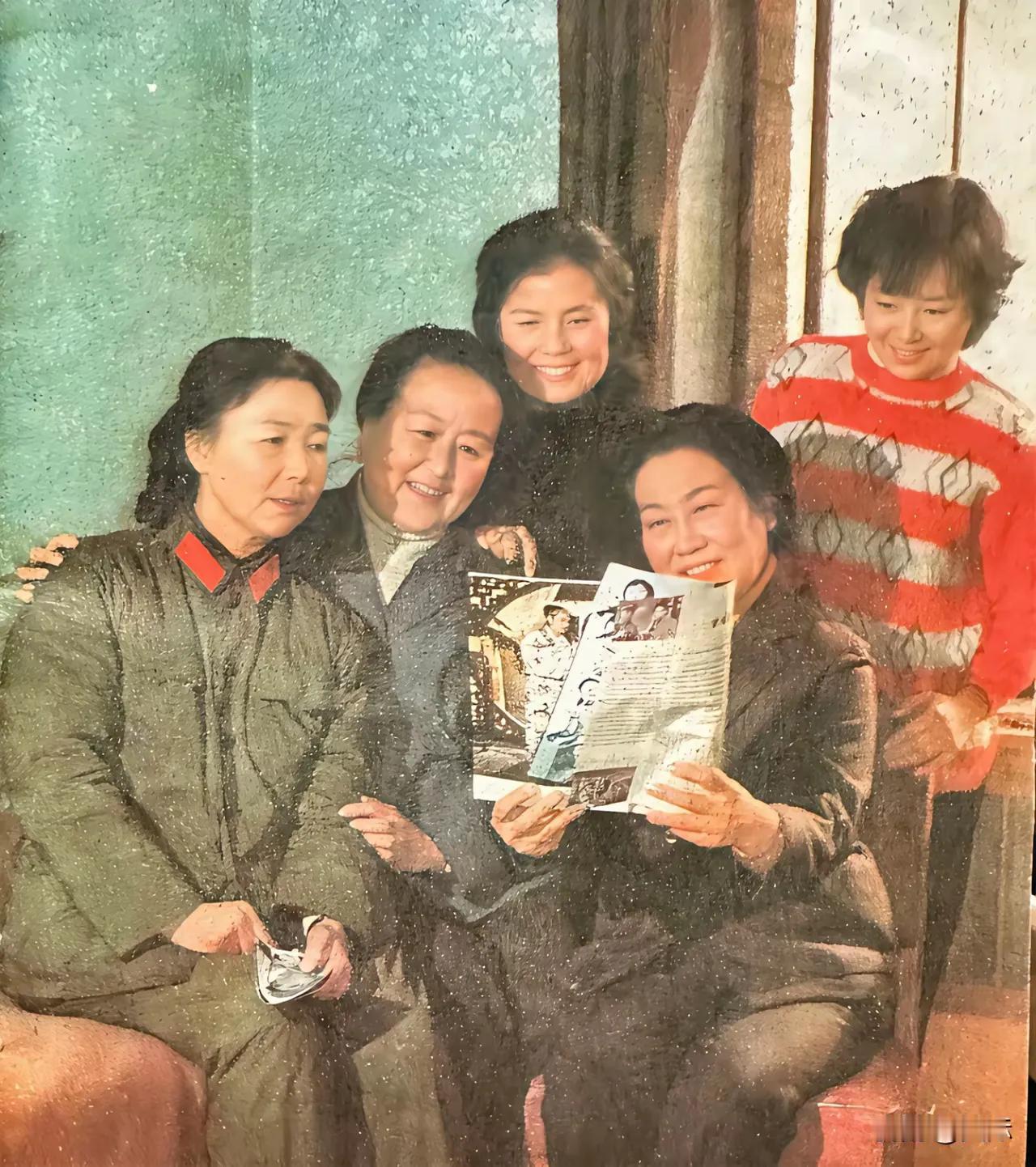 八十年代的老演员看着都认识就是叫不上名字[捂脸哭]