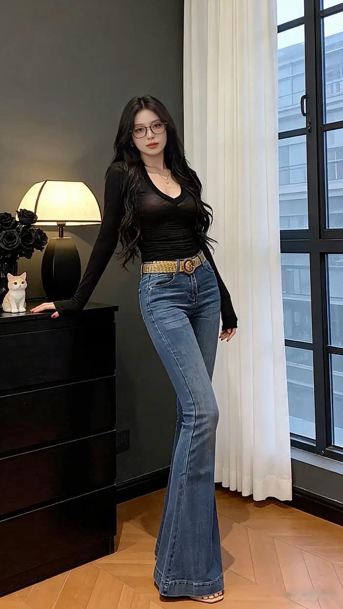 辣妹穿搭高腰牛仔裤牛仔裤搭配微喇裤冬季穿搭