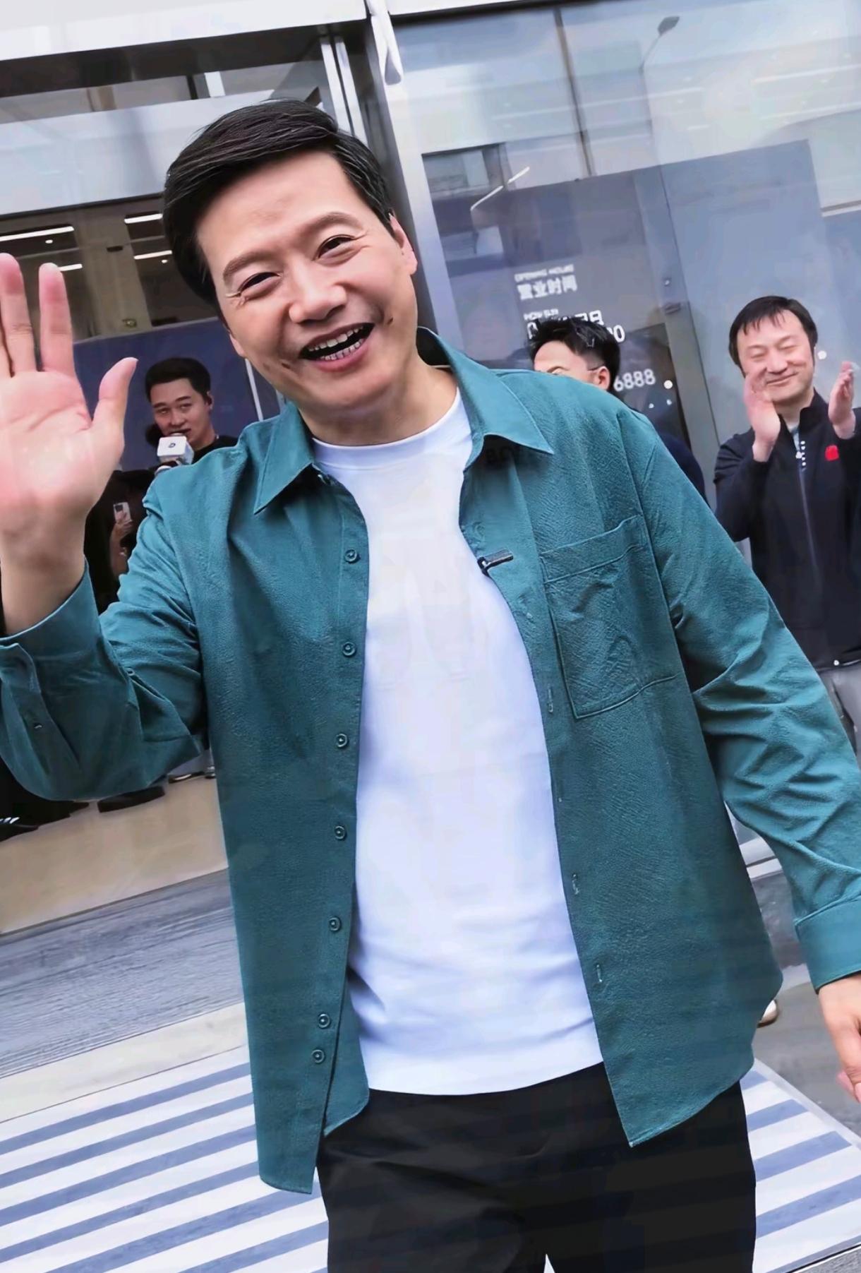 别看吉利星愿9月份又卖了6万多台，但是他要感谢雷军没做红米汽车，要是雷军做9.9