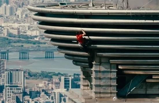 美国攀岩家徒手爬中国台北101报酬公开美国攀岩运动员亚历克斯·霍诺德（Alex