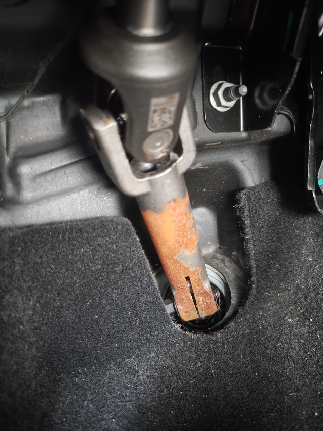 吃瓜吃到自己身上了前段时间看见车友圈和发刹车前面的连接杆（不知道是方向盘的还是