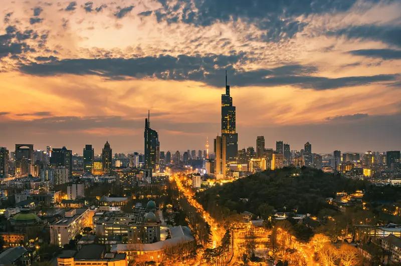 南京重提“千万人口”目标南京重提“千万人口”目标，这不是哪壶不开提哪壶嘛。20