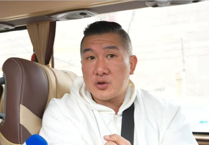 馆长回应“被称为绿蛙”：台湾的确落后大陆馆长今天（13日）表示，“身为台湾人，