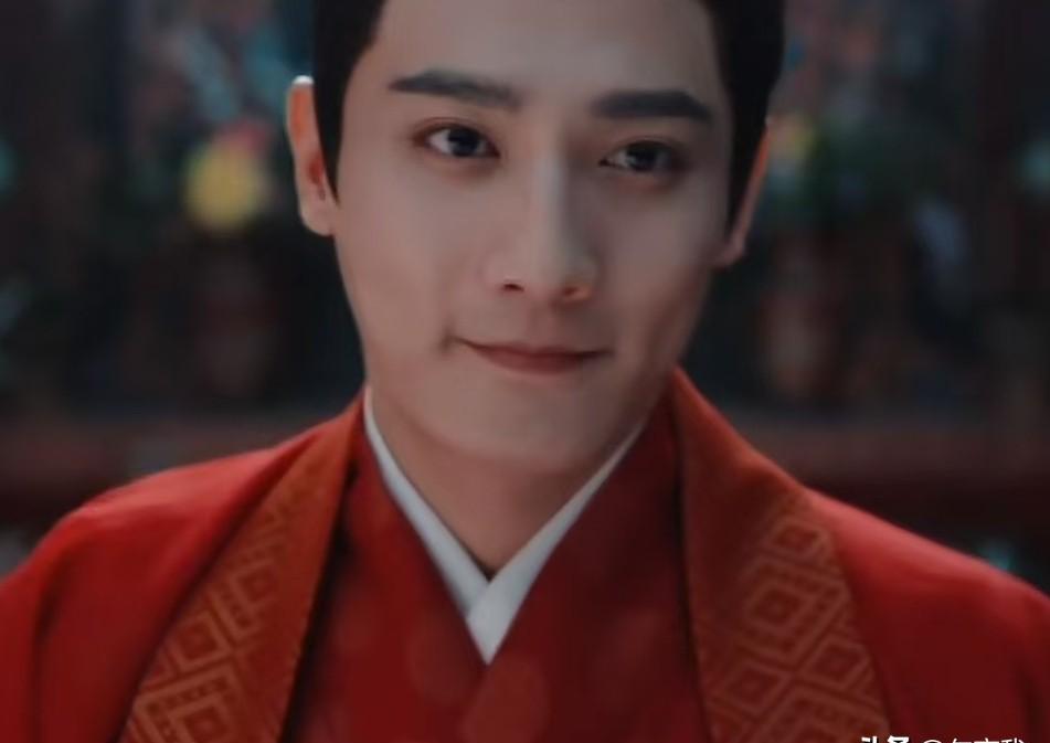 侯明昊这次玩脱了！谁能想到《护心》里那个意气风发的少年，转头就在《春家小姐是讼