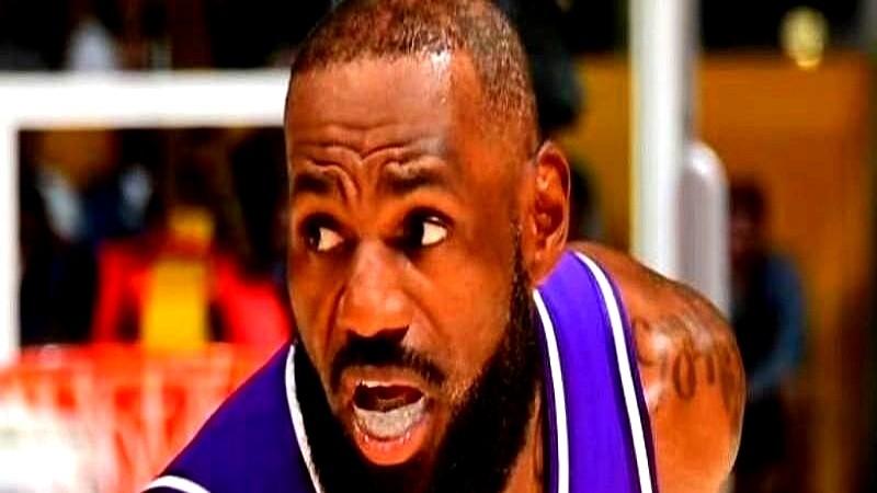 我算是看明白了。詹姆斯放下个人荣誉，留力死磕强队，复出后打法更团队，只为帮球