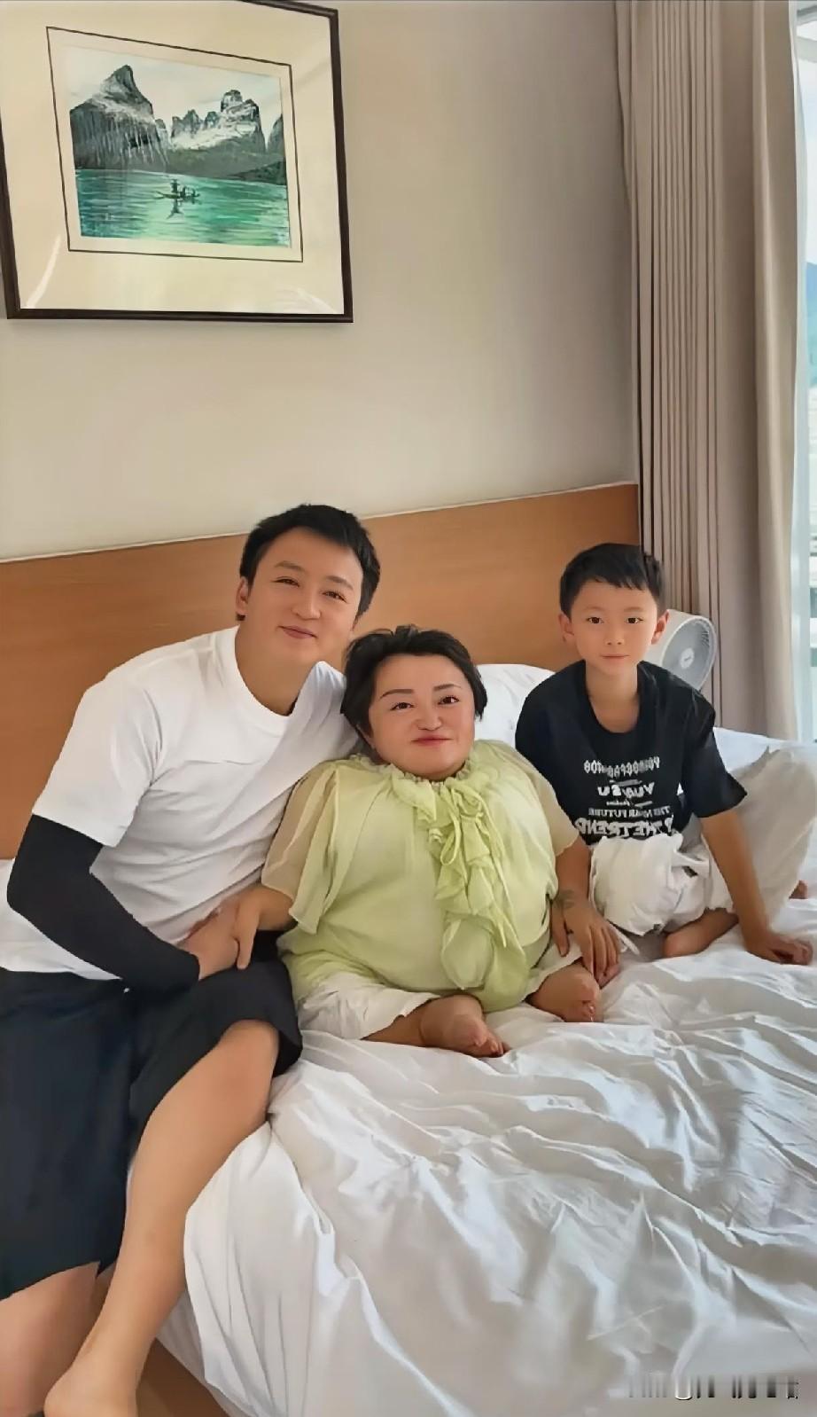 晒图笔记大赛李喜梅真的是个很传奇的人物！她身高仅80厘米，却是身价千万的女