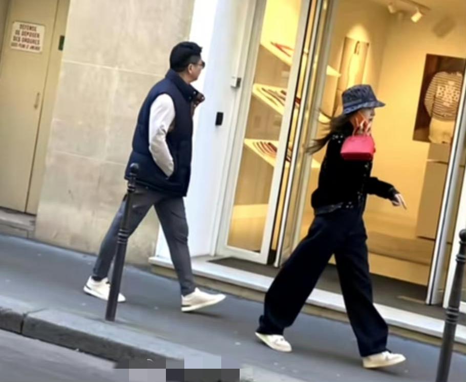 有个问题想不明白，刘强东的事业在国内，怎么把老婆孩子养在国外呢？章泽天现