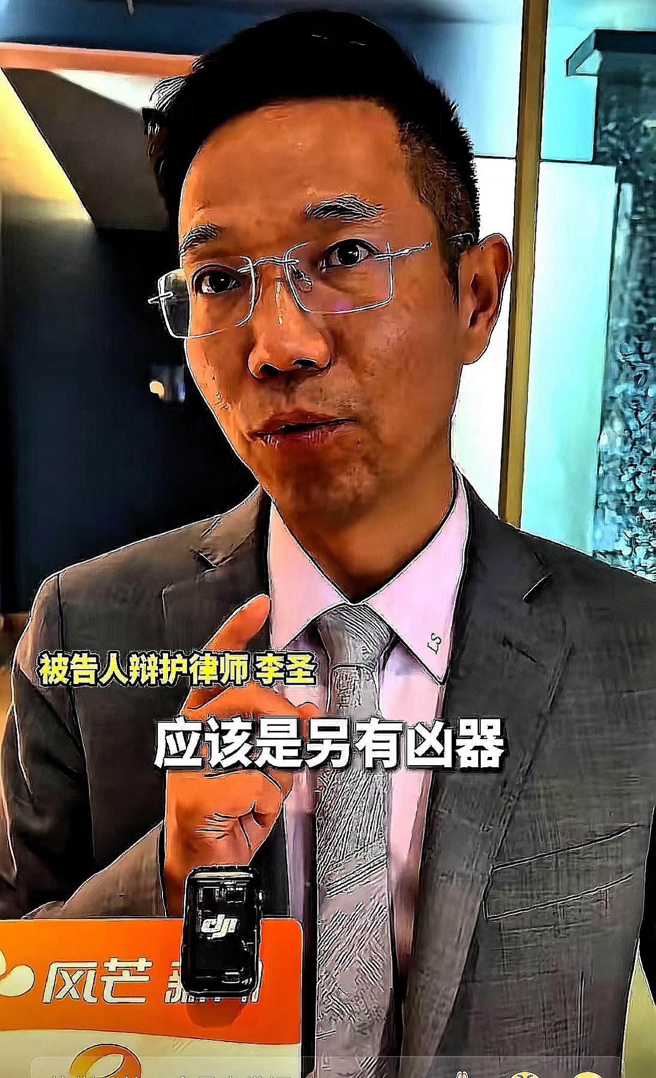 我坦白，一开始刷到山西那律师的操作，我都想骂句“跑偏了”！全网都在吵谁先动手