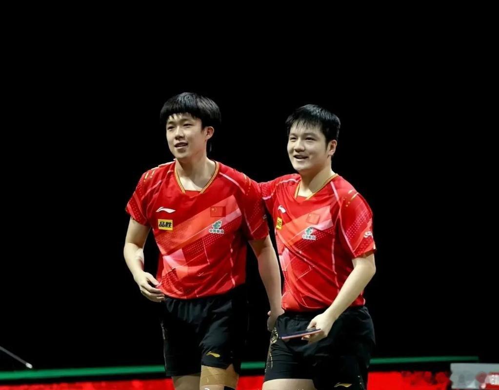 马龙说有王楚钦在很心定年度体育榜样力量我对国乒的现状很不满意，都是我喜欢的球员，