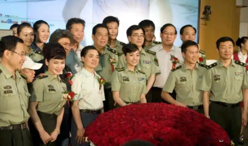 2018年9月27日，国防部正式官宣军队文艺力量优化调整方案，终结了延续多年的军