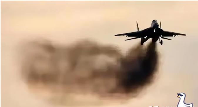 伊朗空军悲壮出击！一架架老旧战机，拖着黑烟，轰鸣着升空了，在各国空军早已是迭代发