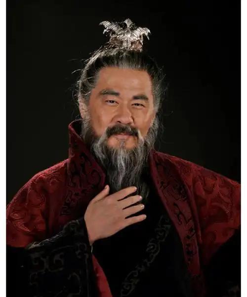 曹操没有统一三国的最大原因不是他的能力不足，而是天下的士族门阀不允许。老曹的一