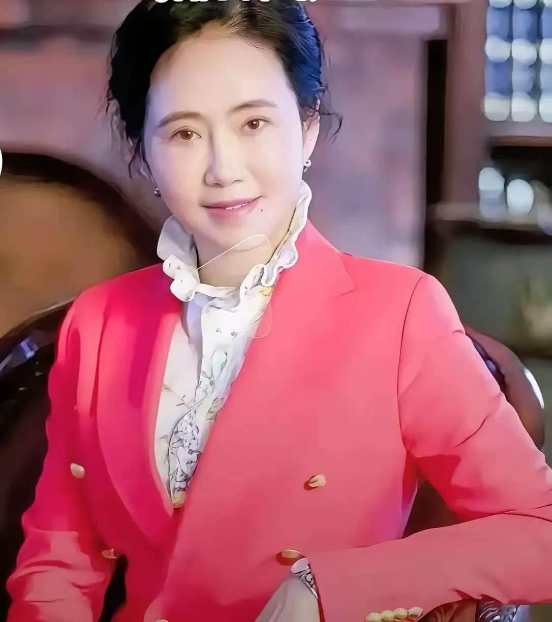 名声臭了，局面彻底失控，赔了夫人又折兵，劝退107名应届毕业生星宇省了几百万
