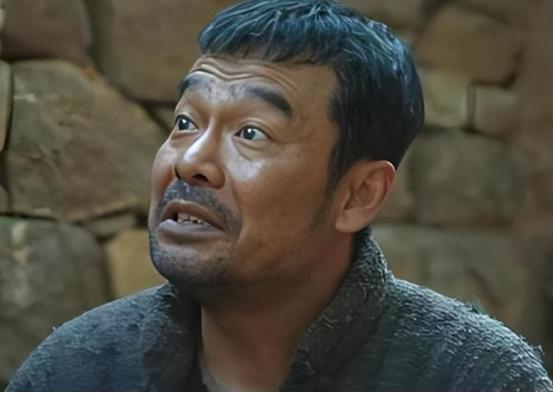 父亲是著名导演，他却“窝囊”几十年没人理，直到遇《生万物》才“大火” 演艺