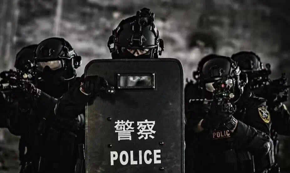 警察力量——特警，向人民警察致敬。