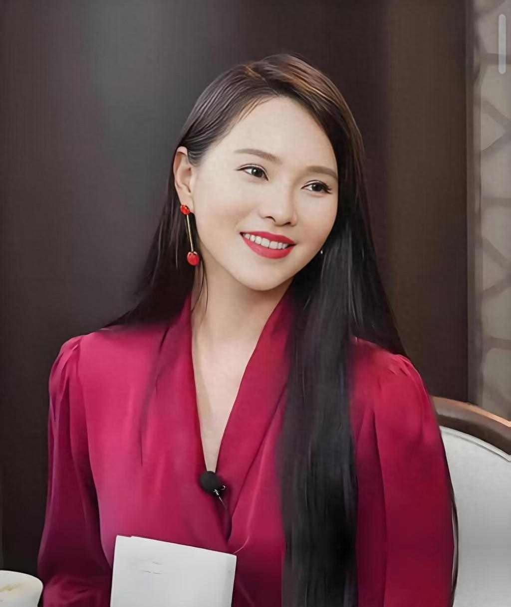 以前总觉得女明星的生活太“矫情”，直到看了伊能静爆出的一个生活习惯，我才惊出一身
