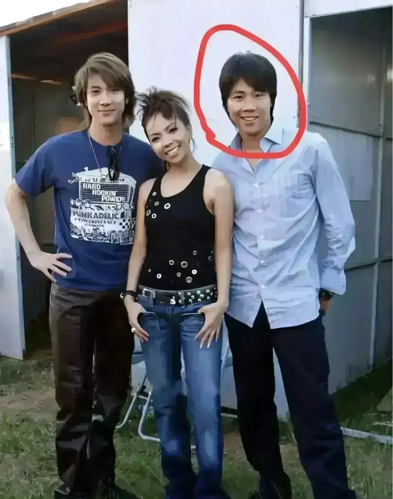 王力宏，张惠妹，旁边男的是谁？