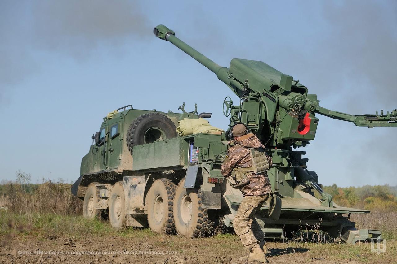 乌克兰军队的155毫米/L52自行榴弹炮2S22博赫达纳（4.0),安装在塔特