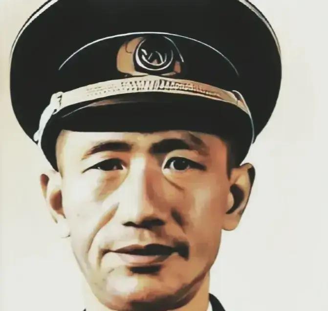 1933年，红九军军长何畏突然拔出手枪，对准作战科长周希汉的脑袋，连开5枪，子弹