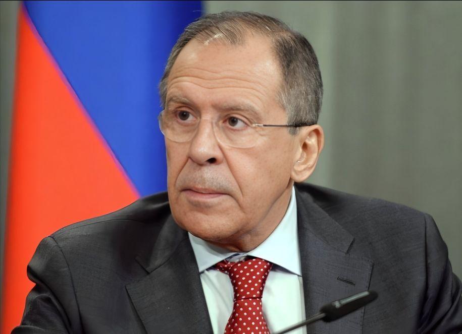 俄外长拉夫罗夫表示，他已经向联合国询问，能否参照格陵兰岛的情况，承认顿巴斯、“新