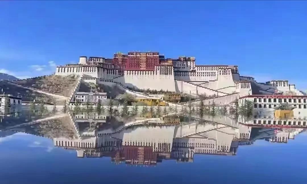 有生之年，还是去一趟西藏吧！位于青藏高原地区的西藏，自古以来就是一个古老而又神
