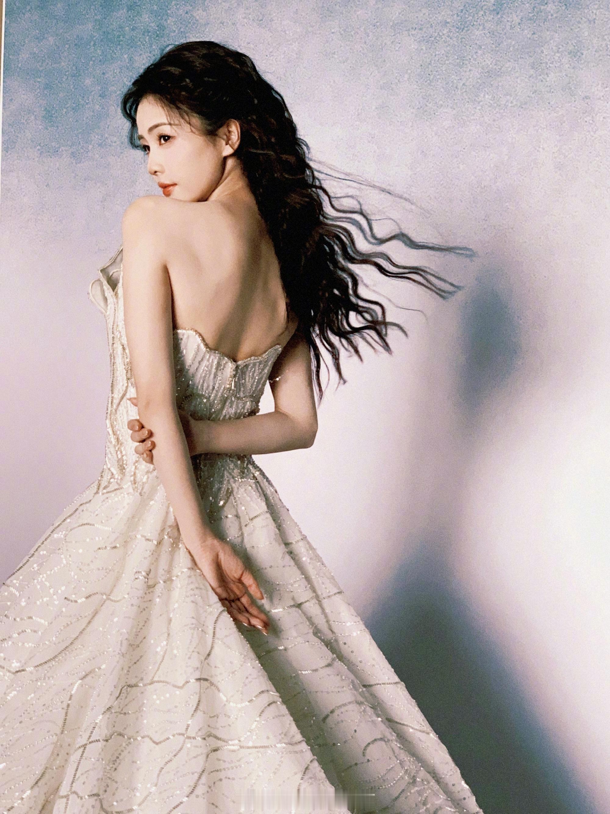 白鹿星光美人儿