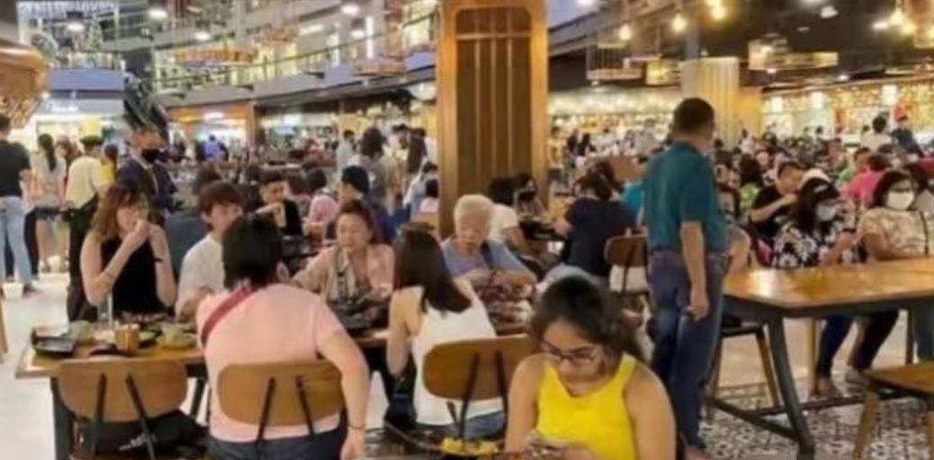 一名新加坡网友在社交平台怒怼：“新加坡是主权国家！最反感‘小中国’‘坡县’的称呼