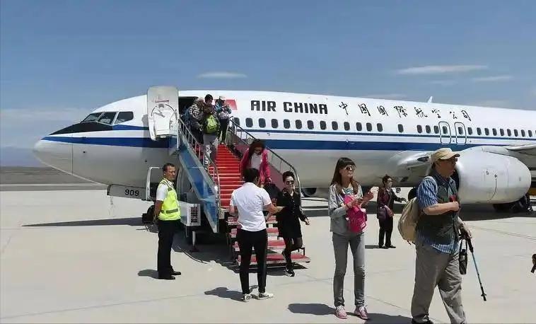 为什么越来越多的人开始排斥坐高铁？原因找到了，普通人有顾虑曾经全民追捧的高铁