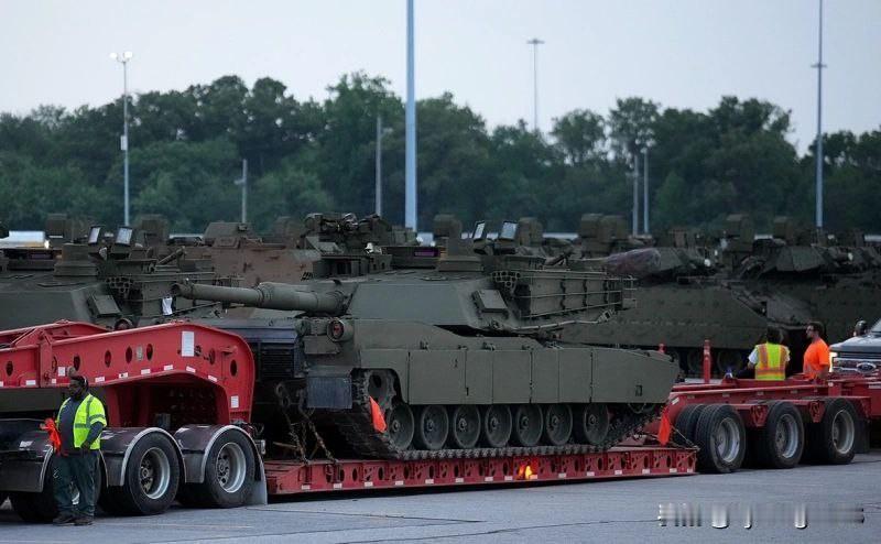 🇺🇸交付给“台湾武装力量”的最后一批共28辆M1A2T主战坦克目前正由货船运