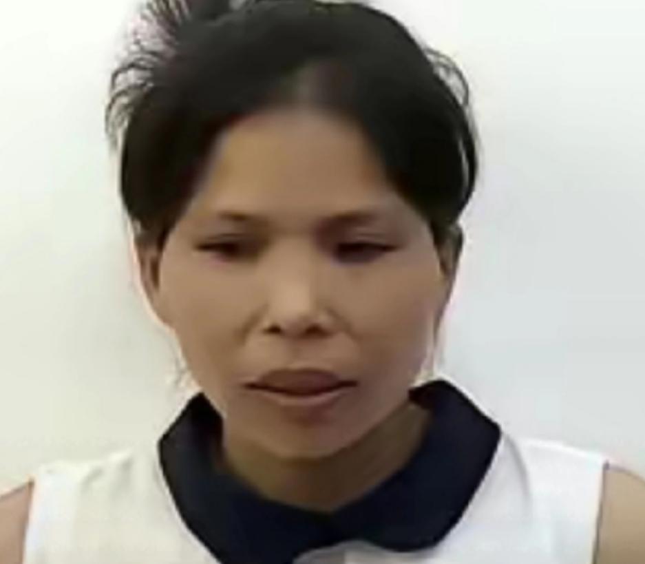 她叫伍继红，1998年毕业于中国人民大学，因当年取消分配工作，她找工作，笔试通过