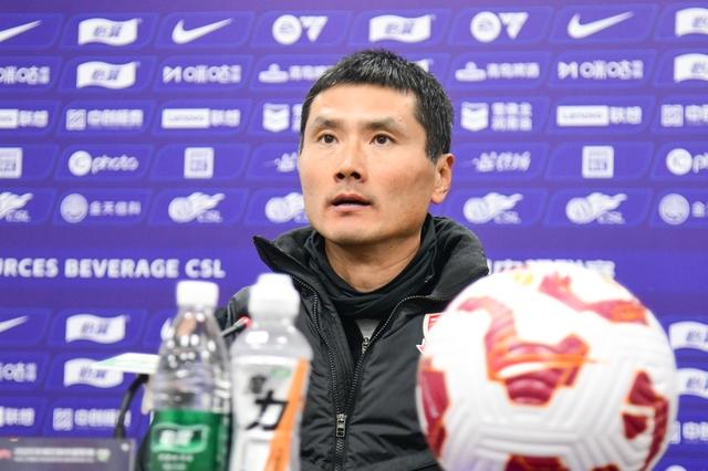 邵佳一: 中场休息时和全队说了, 好像不是那支熟悉的队伍了