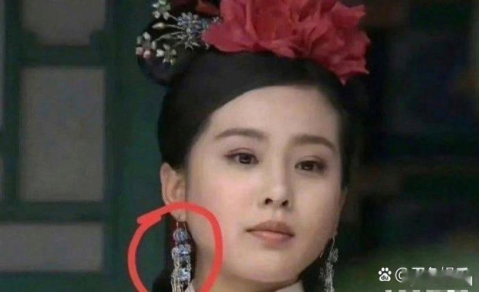 《步步惊心》剧组道具似显不足，竟用耳环凑数，这般操作，倒也是将“省钱”之道发挥得