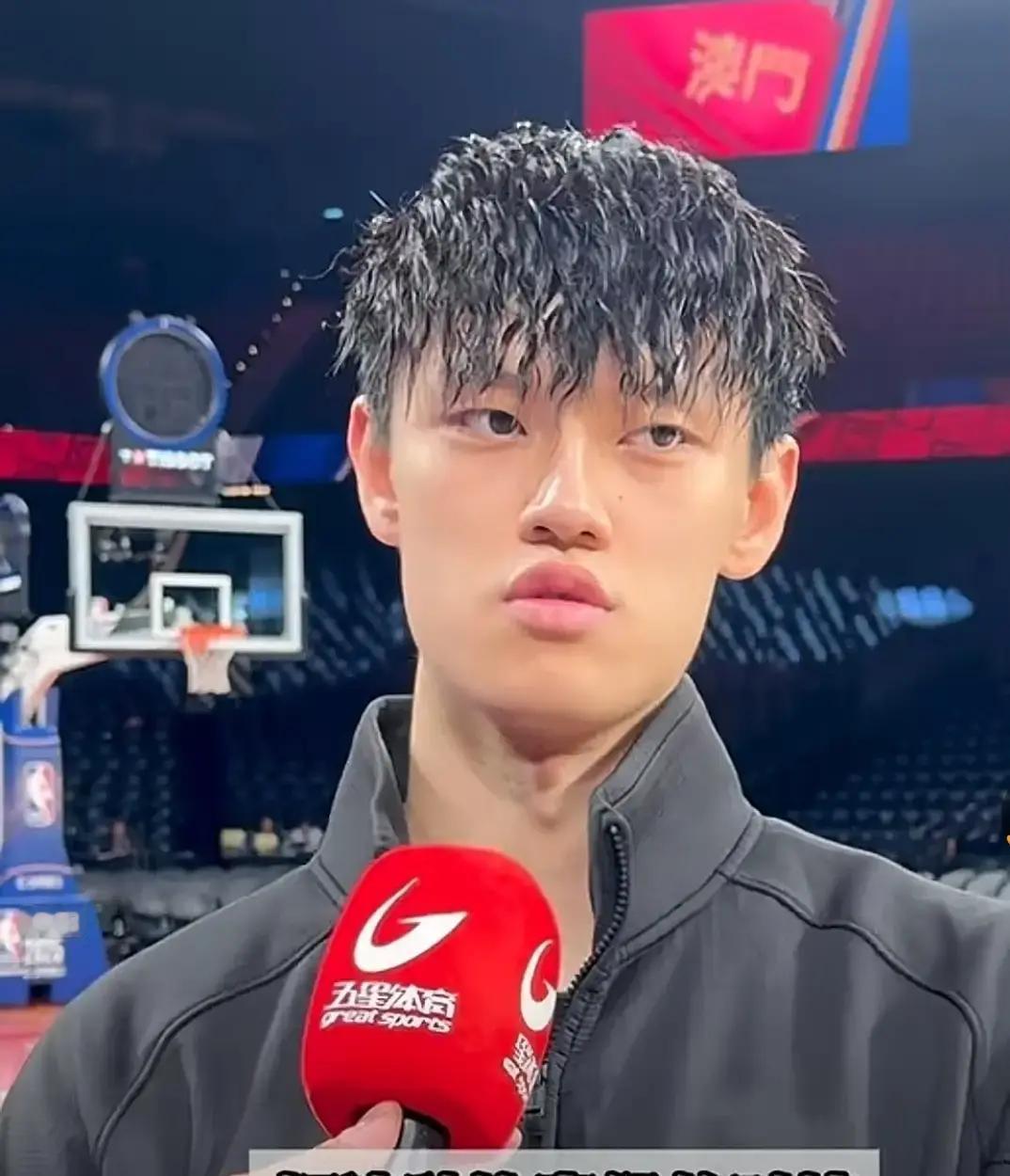 要一千万，现在可能一分都拿不到。北京队的工资帽已经爆了。刚签下外援埃文斯，