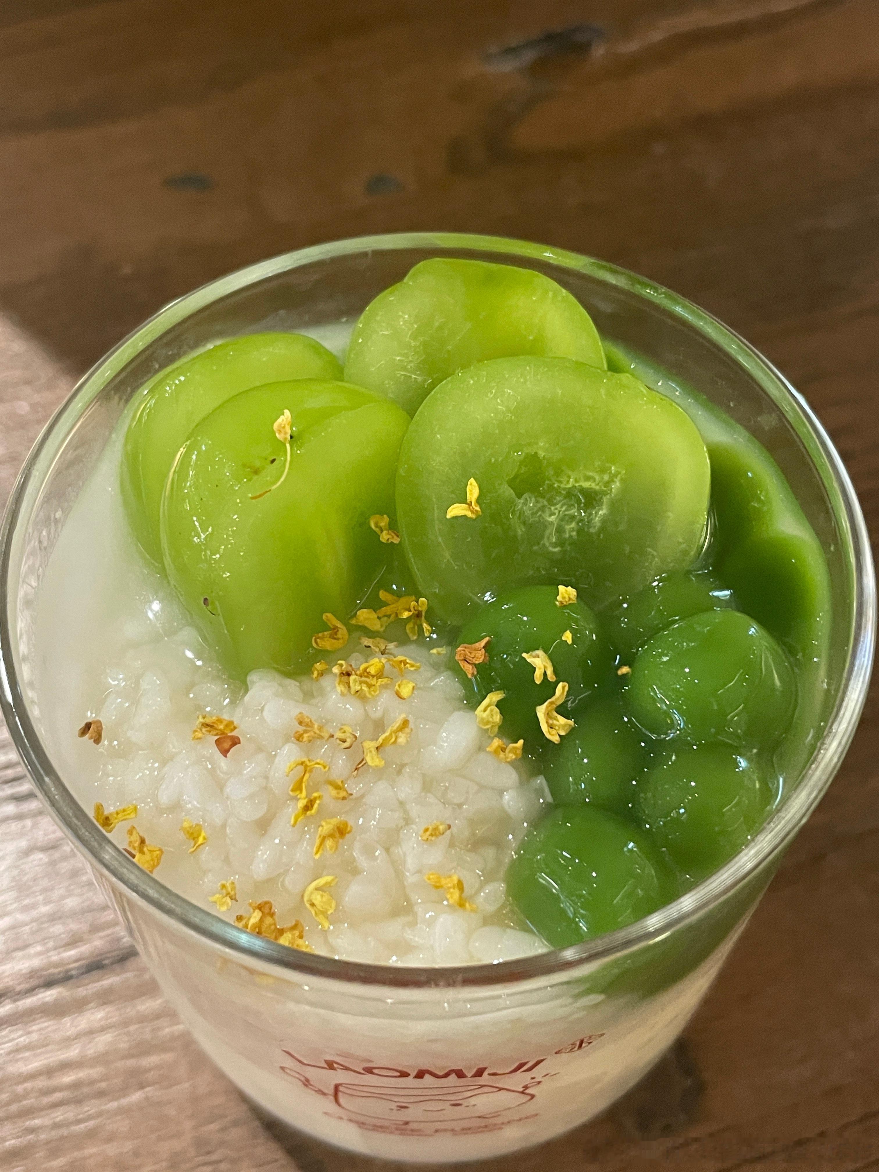 前两天吃了一杯酒酿，味道不错，但量不大的，性价比不高，不如买他们家其他款，更实在
