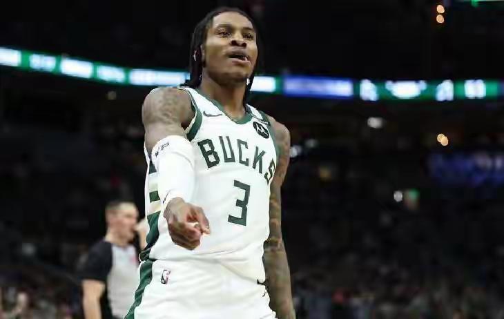 一个鲍威尔已经让快船队欲哭无泪，凯文.波特又在快船队的伤口上撒盐。鲍威尔和凯文.