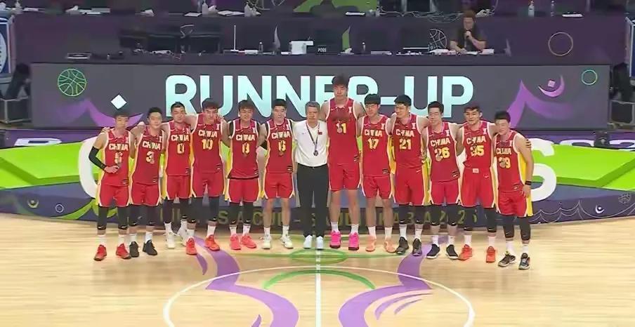 随着中国男篮获亚洲杯亚军，这6人已入2028主力框架王俊杰不是第1前晚打新西