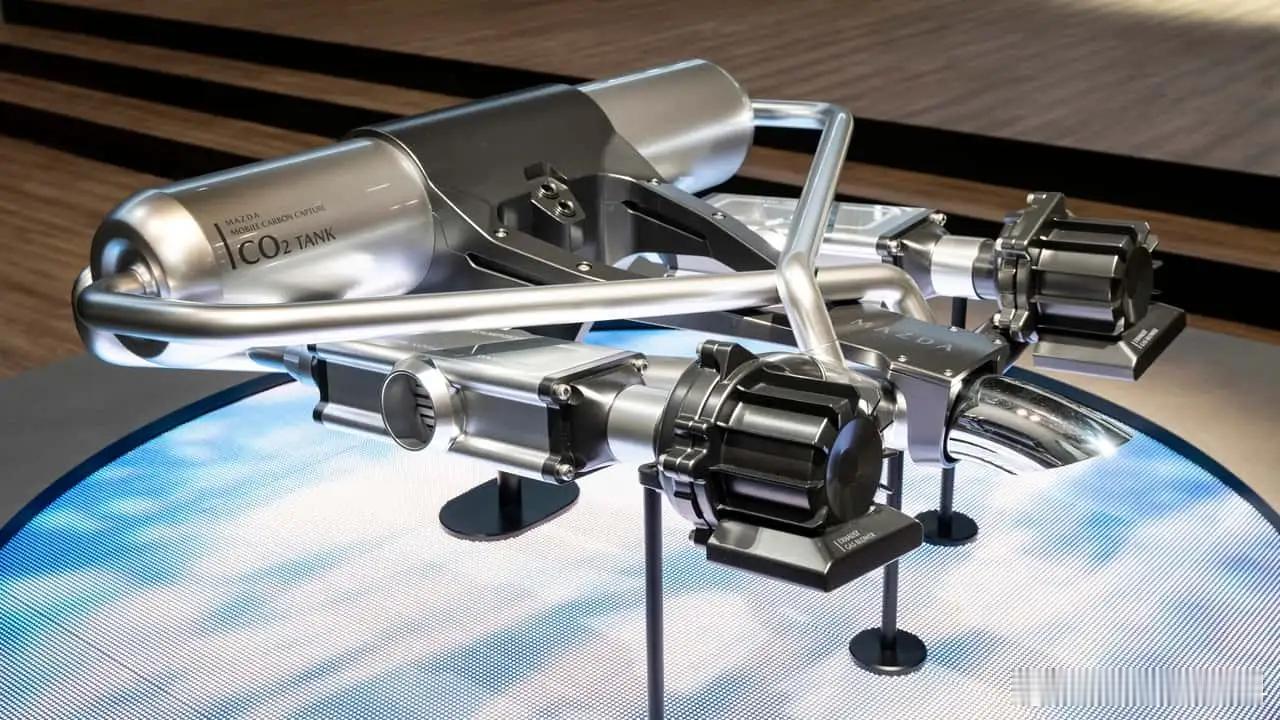 长期以来，汽车产业都在想方设法降低排放，打造环境友好型汽车，但思路基本聚焦在如何