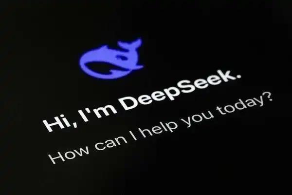 DeepSeek首轮融资炸场：3000亿估值+50亿起投，国产AI巨头疯狂吸金！